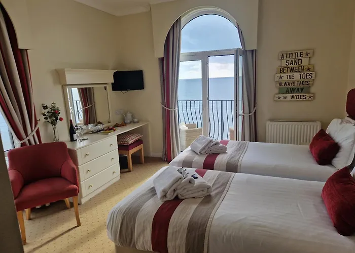 Redcliffe Hotel