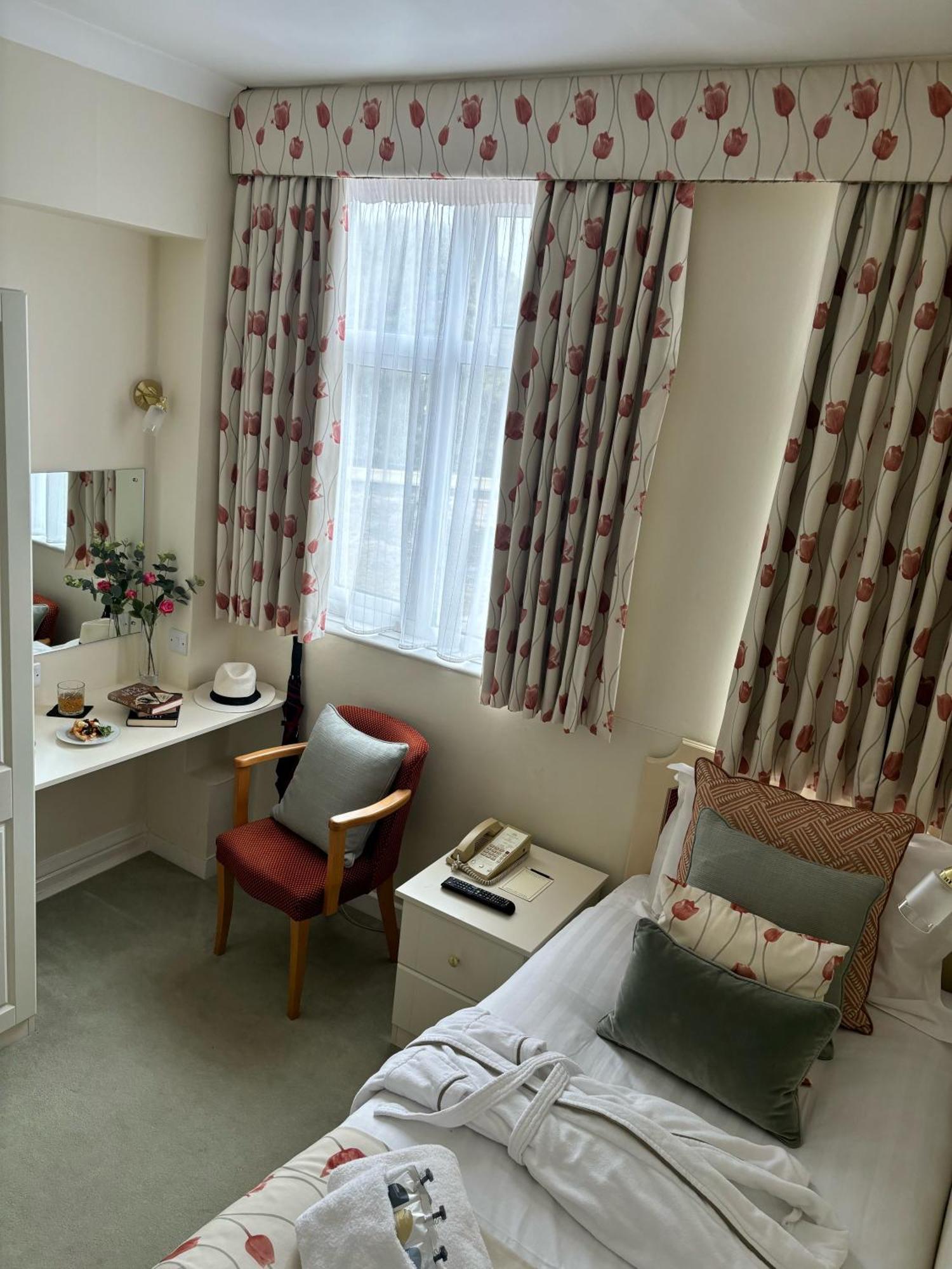 Hotel Redcliffe 3*