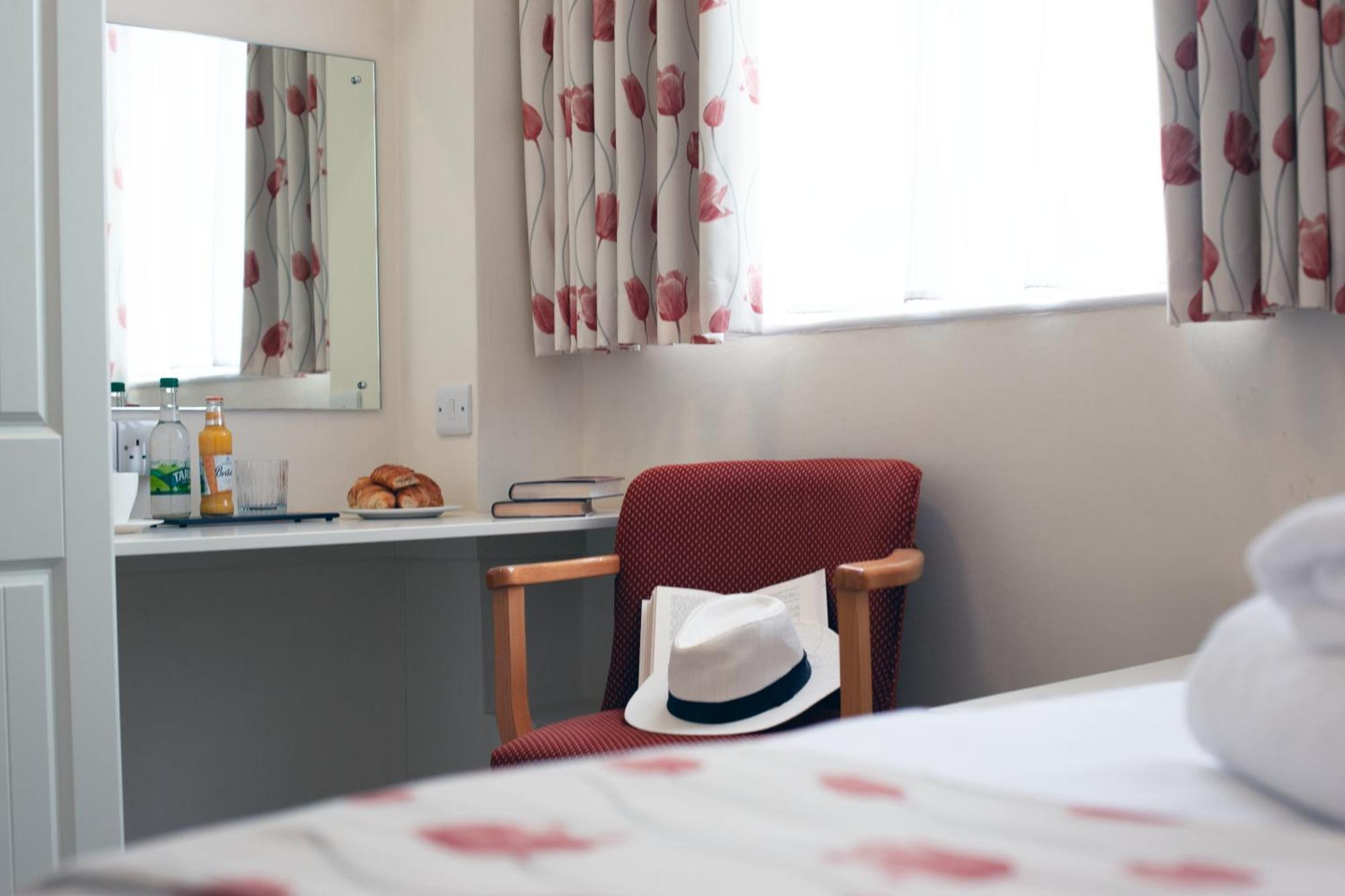 Hotel Redcliffe 3*