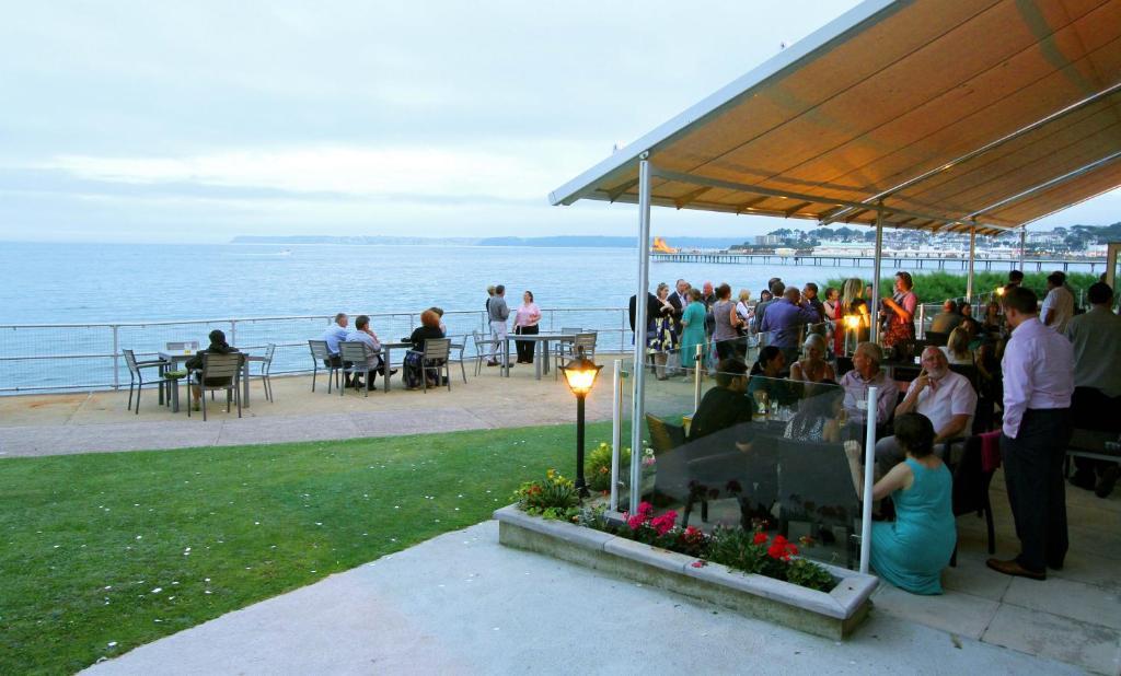 Redcliffe Hotel 3*